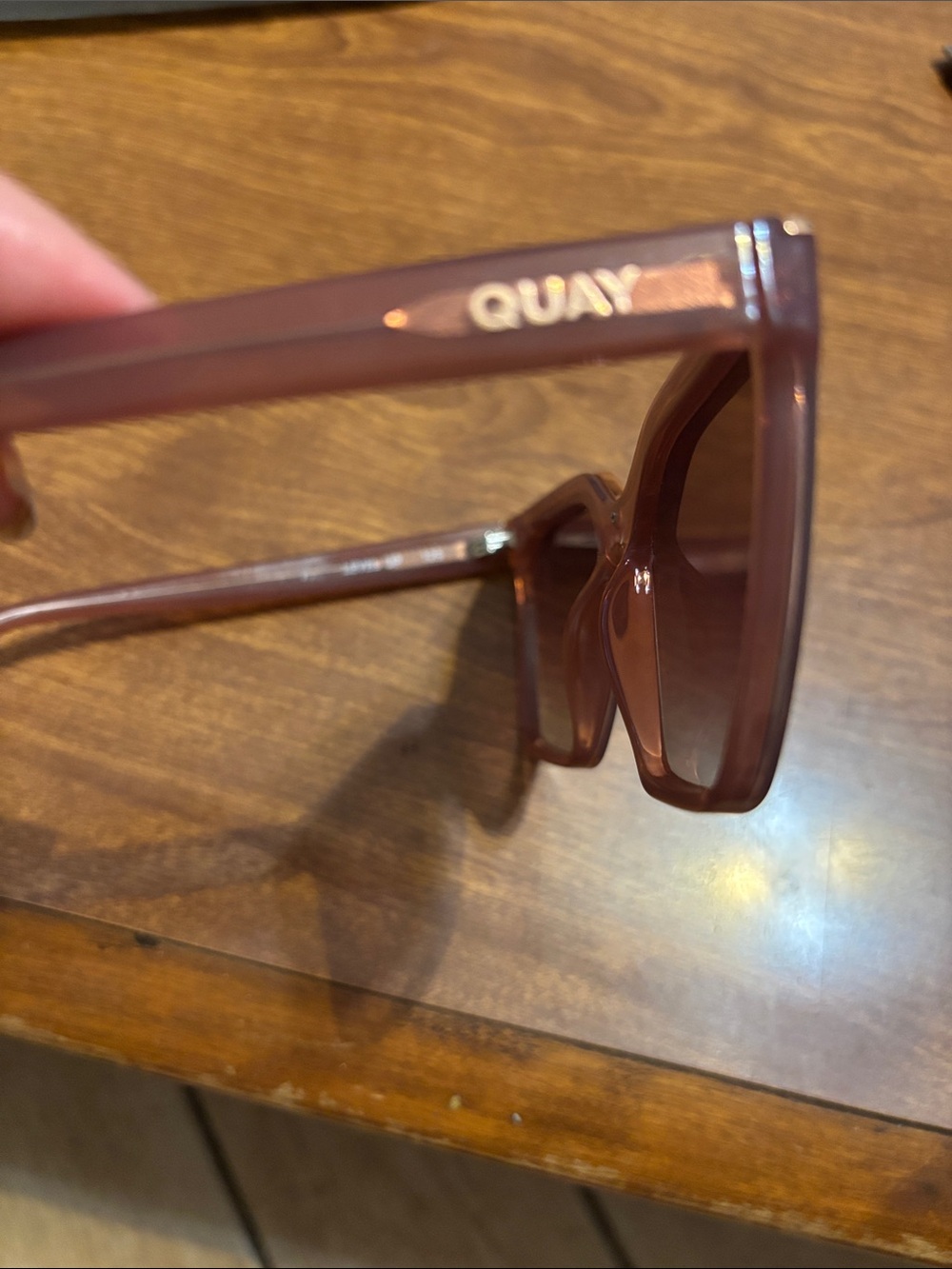 Quay rose gold sunglasses - Picture 3 of 9
